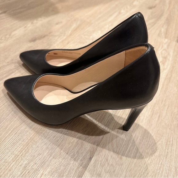 cole haan white heels SZ5.5 - Picture 2 of 4